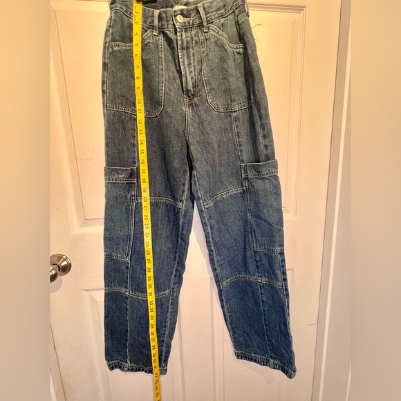 BDG Jeans Women's 28 High Rise Baggy Cargo Carpenter Stritch Medium Wash Denim - Picture 10 of 14